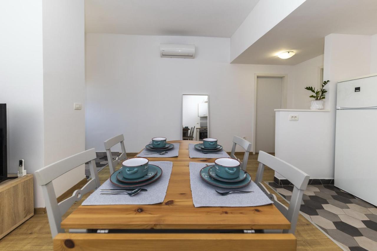 Apartments 23 And 25 With Free Private Parking Zadar Exterior foto